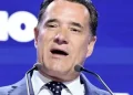 Άδωνις: «Τζάμπα φάρμακα, νοσοκομεία και παραλία έχουν οι πάμφτωχοι Έλληνες»