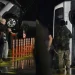 Μαθεύτηκε όλη η αλήθεια για τον 82χρονο οδηγό και την οικογένειά του που πέθαναν χθες στο λιμάνι του Πειραιά – Έτσι έγινε η τραγωδία, αυτό έκανε και έπεσαν στη θάλασσα