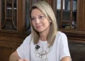 Μαρία Καρυστιανού: «Αρνήθηκαν αίτημά μου να καταθέσω στεφάνι σε Αθήνα και Θεσσαλονίκη»