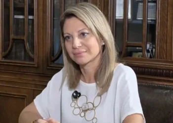 Μαρία Καρυστιανού: «Αρνήθηκαν αίτημά μου να καταθέσω στεφάνι σε Αθήνα και Θεσσαλονίκη»