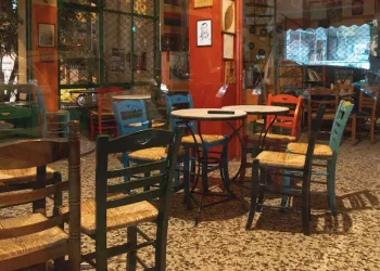 Τέλος εποχής: Κλείνει ιστορικό καφενείο μετά από 111 χρόνια λειτουργίας